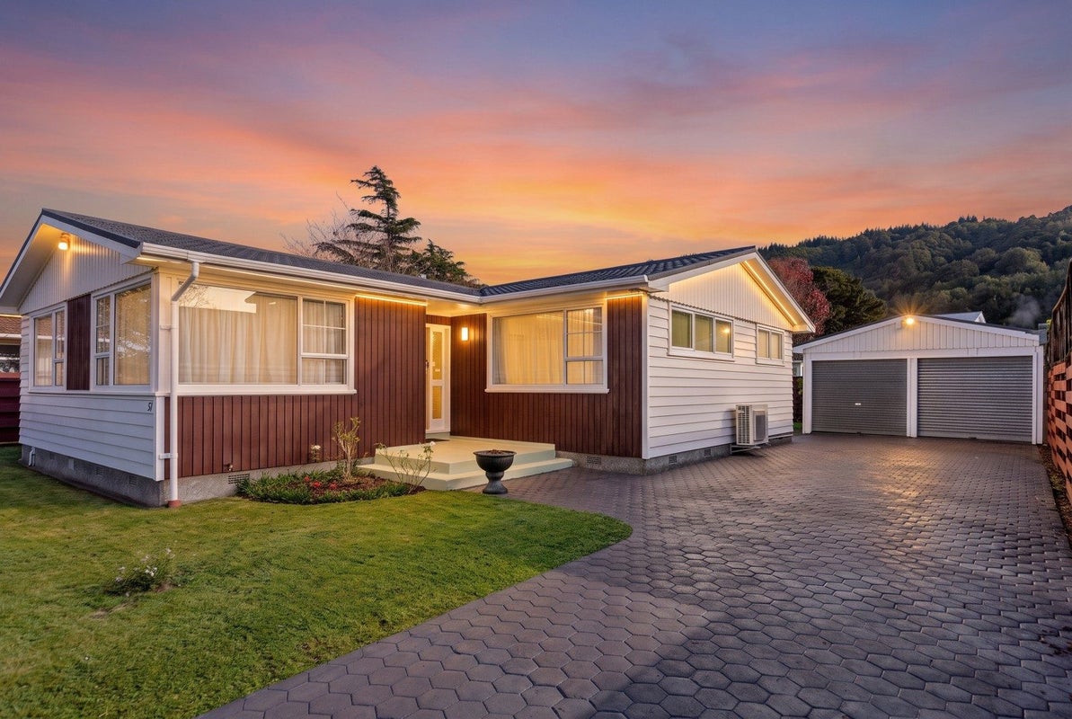 51 Holdsworth Avenue, Trentham, Upper Hutt - Carousel 2