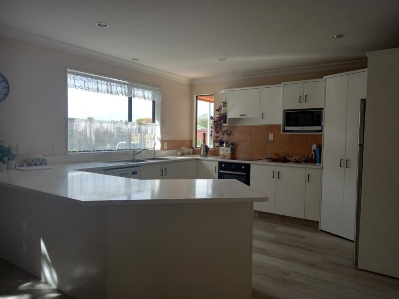 2 Orsino Place, Stratford - Carousel 2