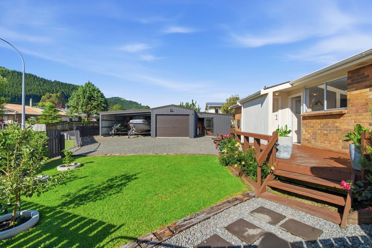 11 Warihi Place, Ngongotaha, Rotorua - Carousel 1