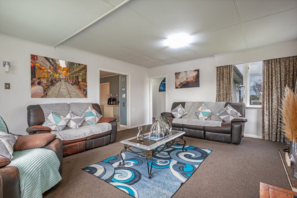 12 Moray PL, Highbury , Palmerston North  - Carousel 2