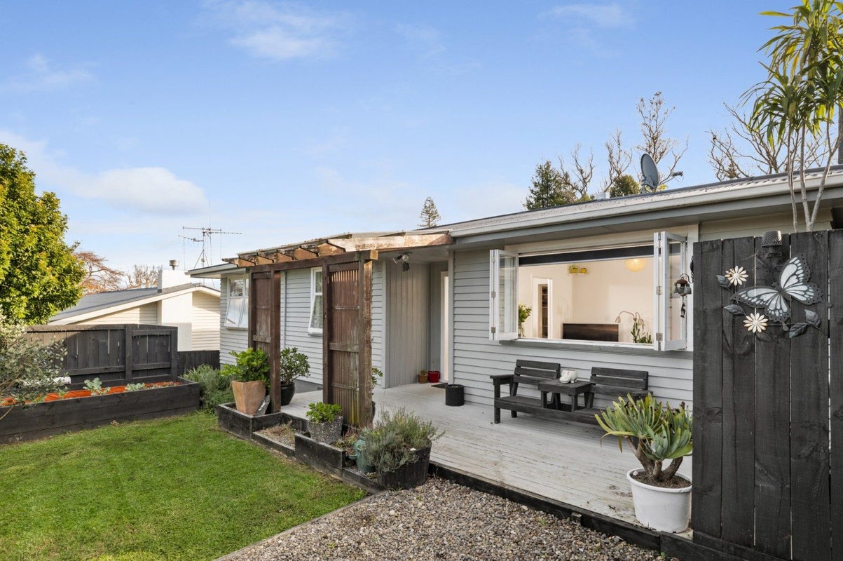 11 Armagh Street, Greerton, Tauranga - Carousel 2