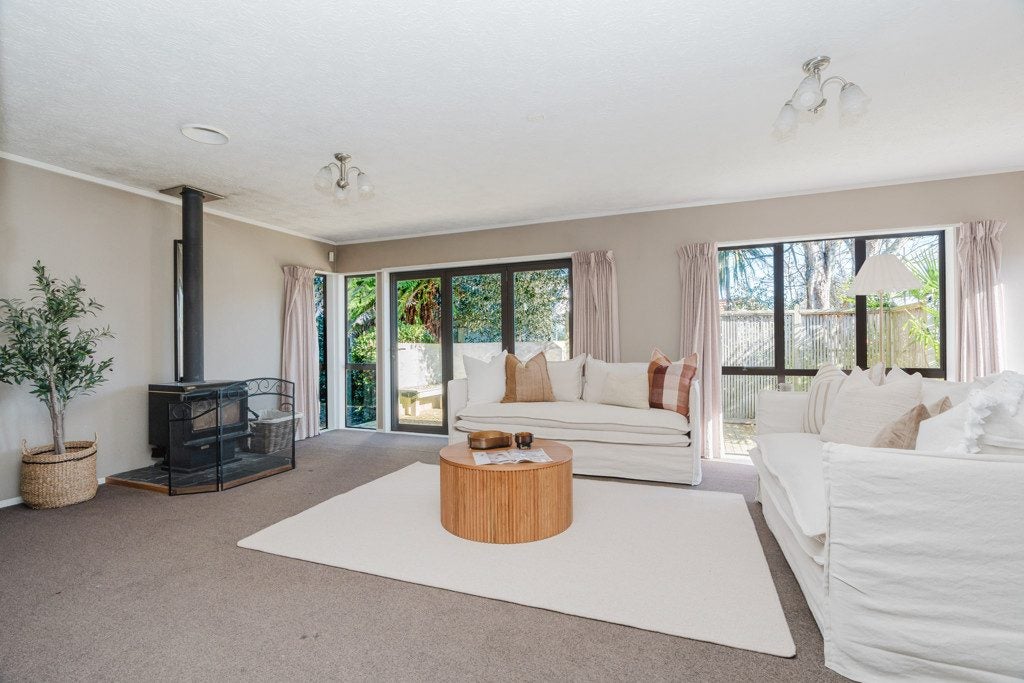 11 Hilliard Place, Leamington, Cambridge - Carousel 2