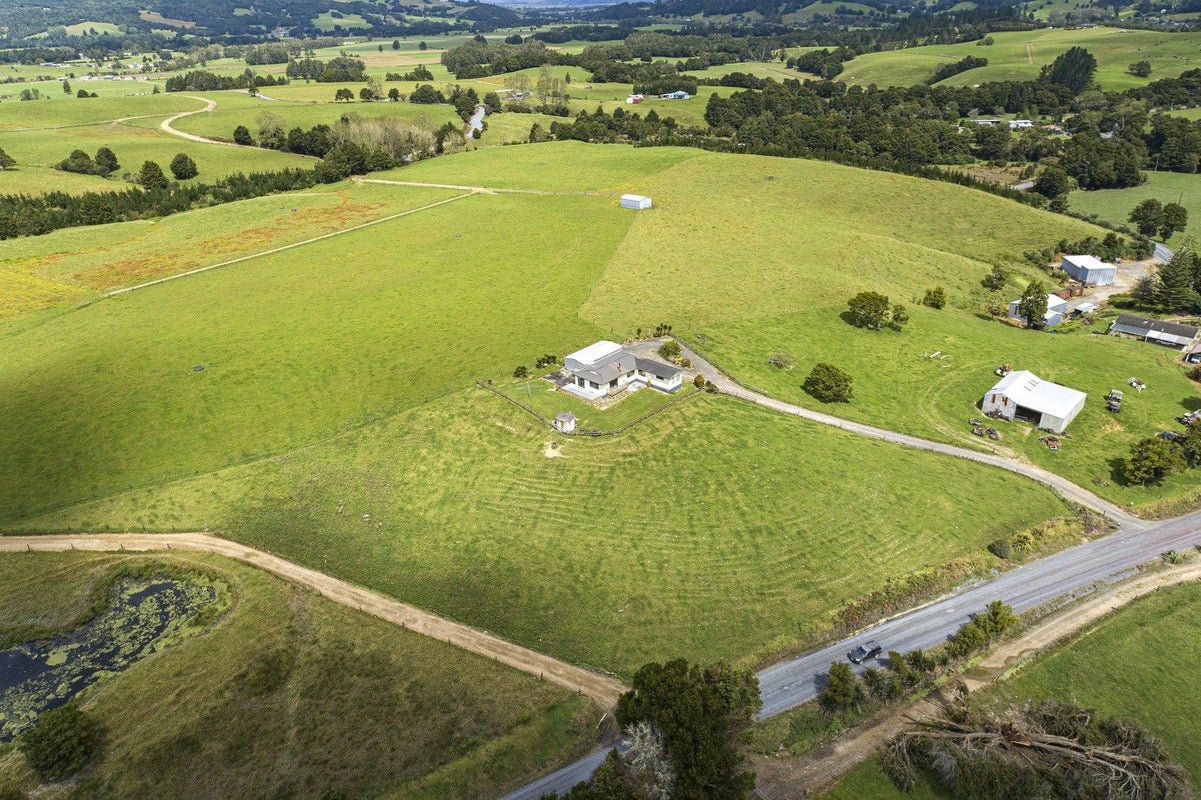 266 Tapuhi Road, Hikurangi - Carousel 15