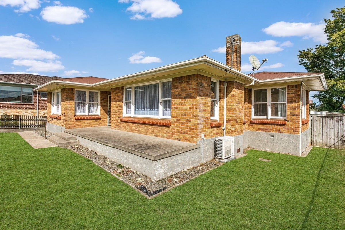 75 Stanley Avenue, Te Aroha, Te Aroha - Carousel 1