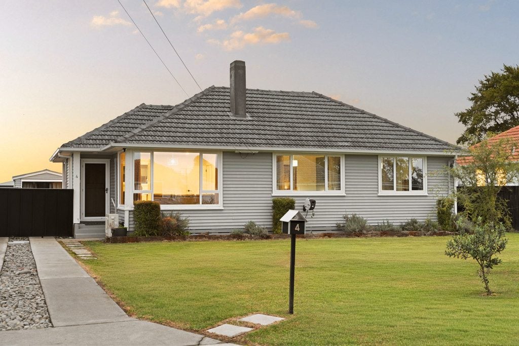 4 Robertson Place, Rukuhia, Hamilton - Carousel 1
