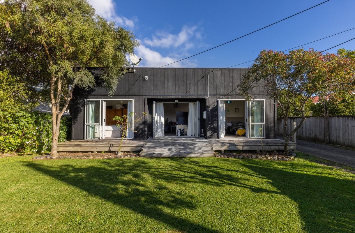 12 Rimutaka Street, Paraparaumu - Carousel 1