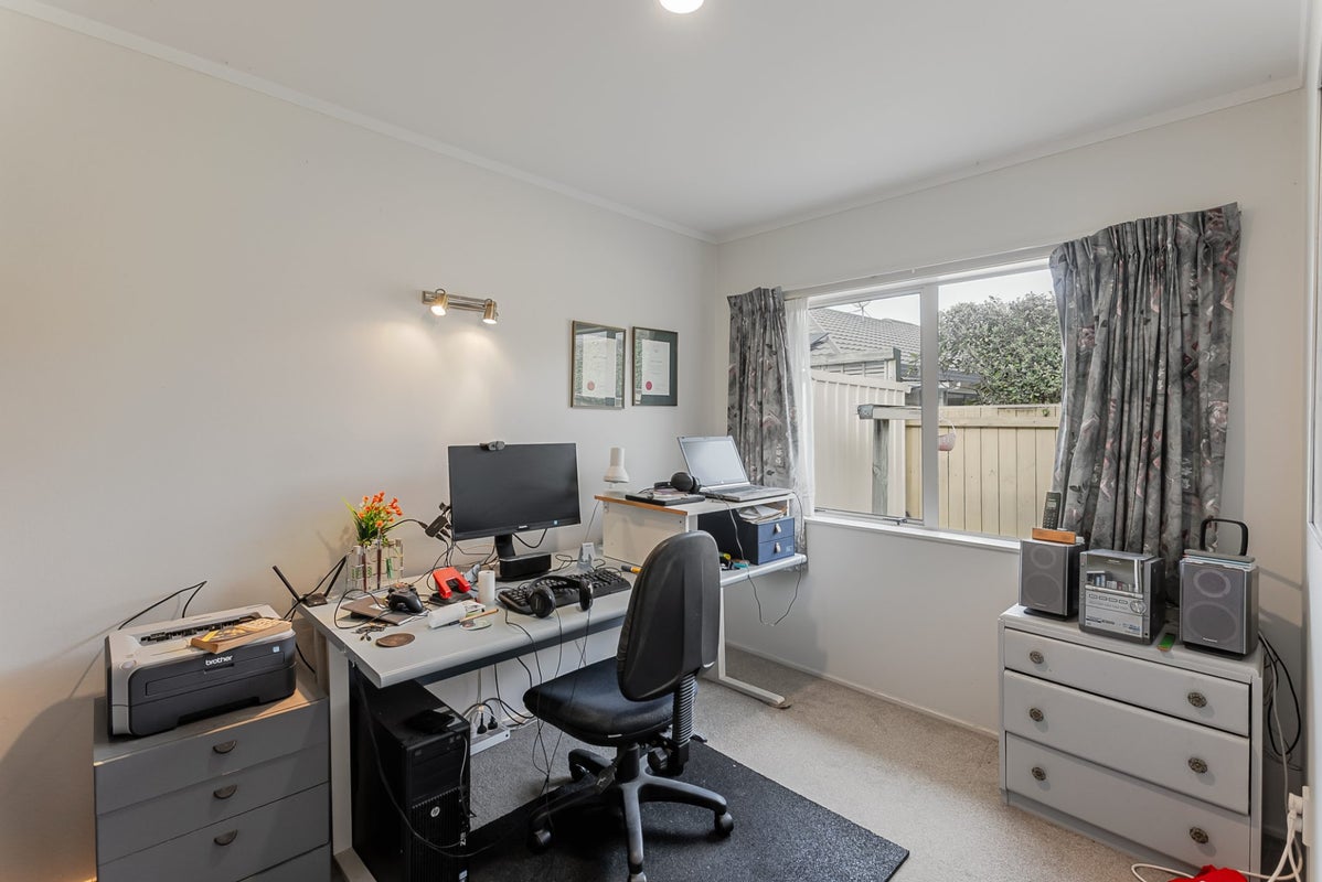 63 Guildford Drive, Paraparaumu - Carousel 23