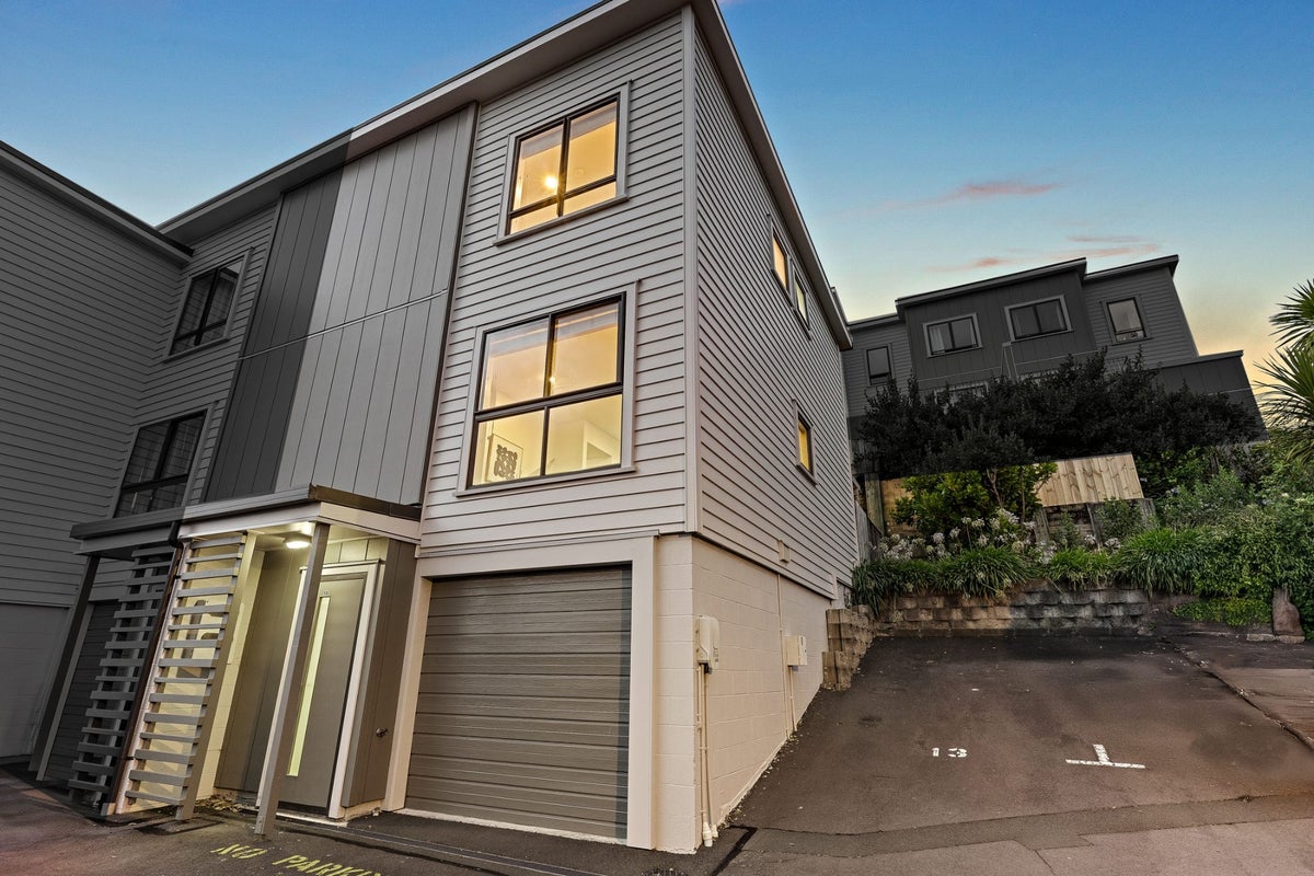 13/17 Georgia Terrace, Albany, Auckland - Carousel 1