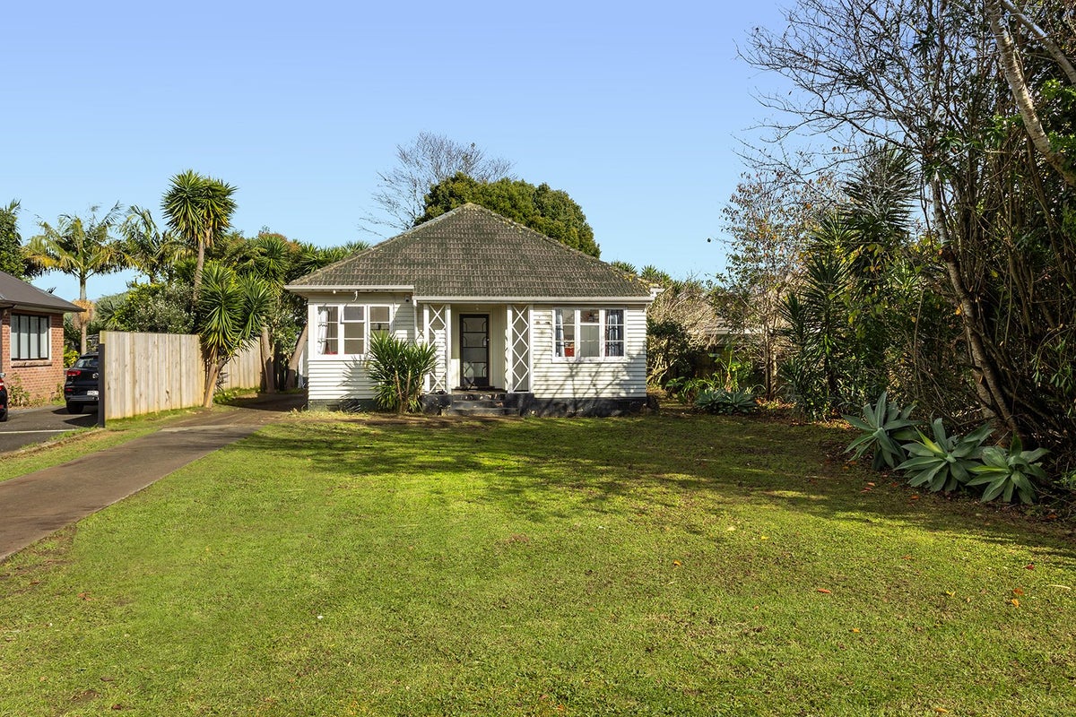 9 Harwood Street, Sandringham, Auckland - Carousel 2