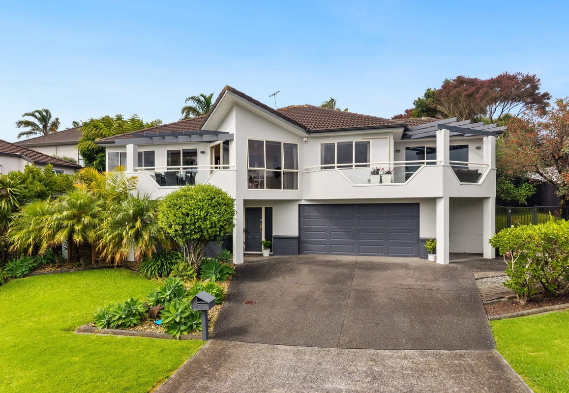 6 Harbour Lights Close, West Harbour, Auckland - Carousel 1