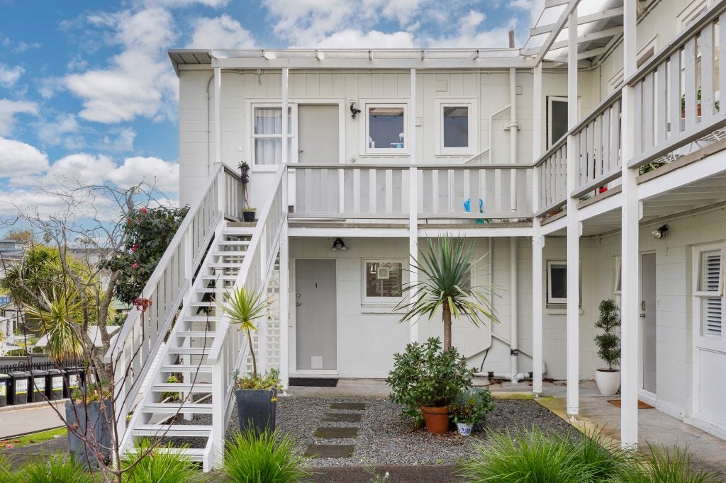 1/5 Edgars Road, Westmere, Auckland - Carousel 14