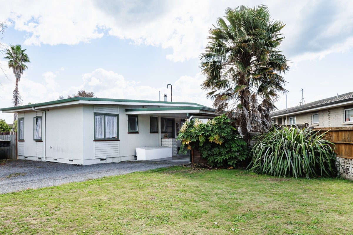 26 Lorne Crescent, Flaxmere, Hastings - Carousel 1