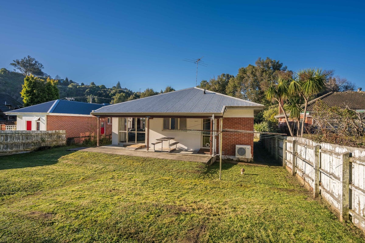 5 Malvern Street, Woodhaugh, Dunedin - Carousel 21