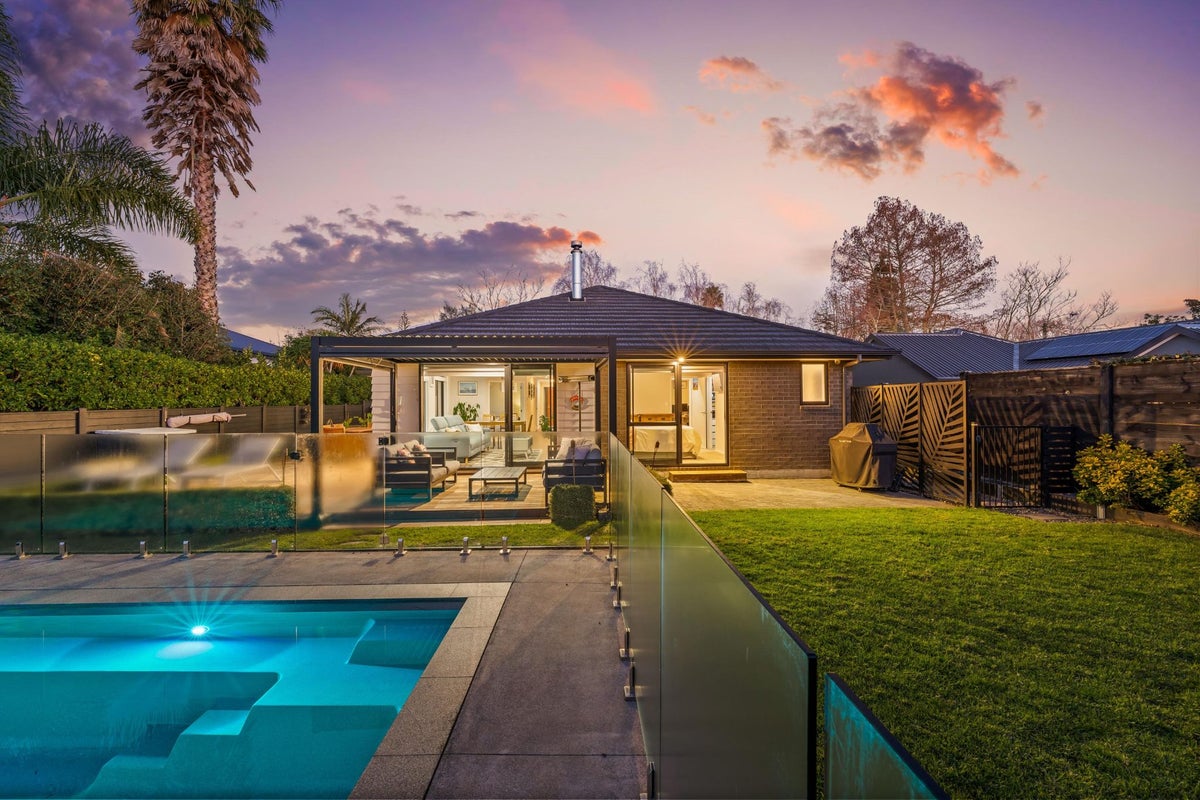 21A Elliot Street, Riverhead, Riverhead - Carousel 1