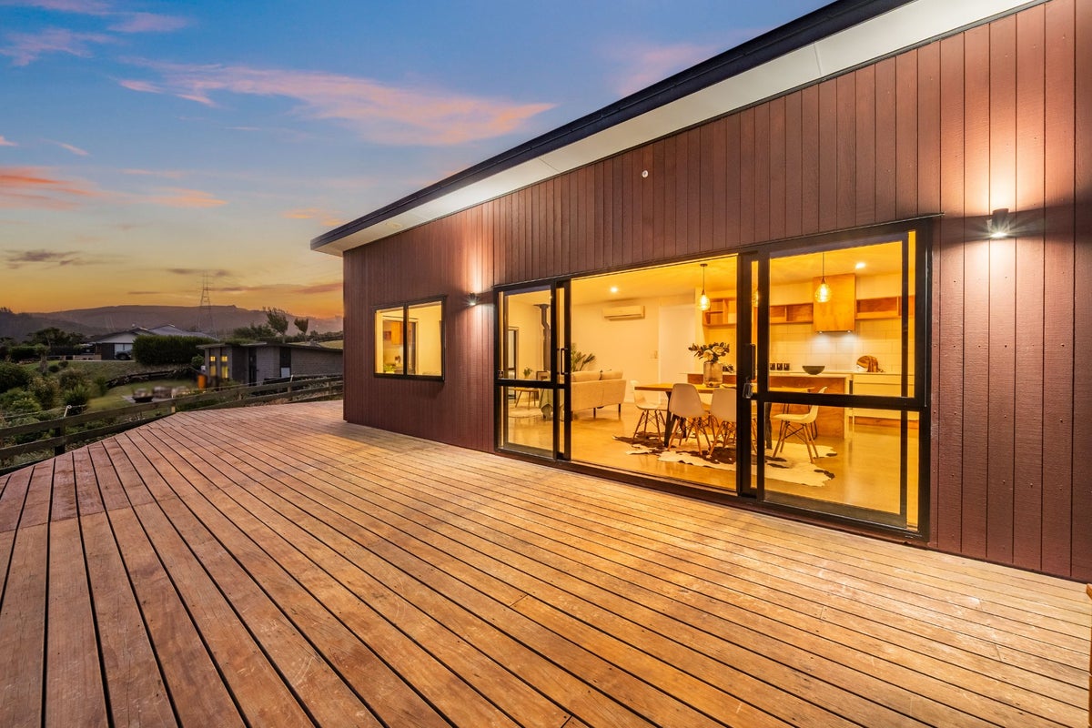 47 Percy Kinsman Crescent, Riverstone Terraces, Upper Hutt - Carousel 1