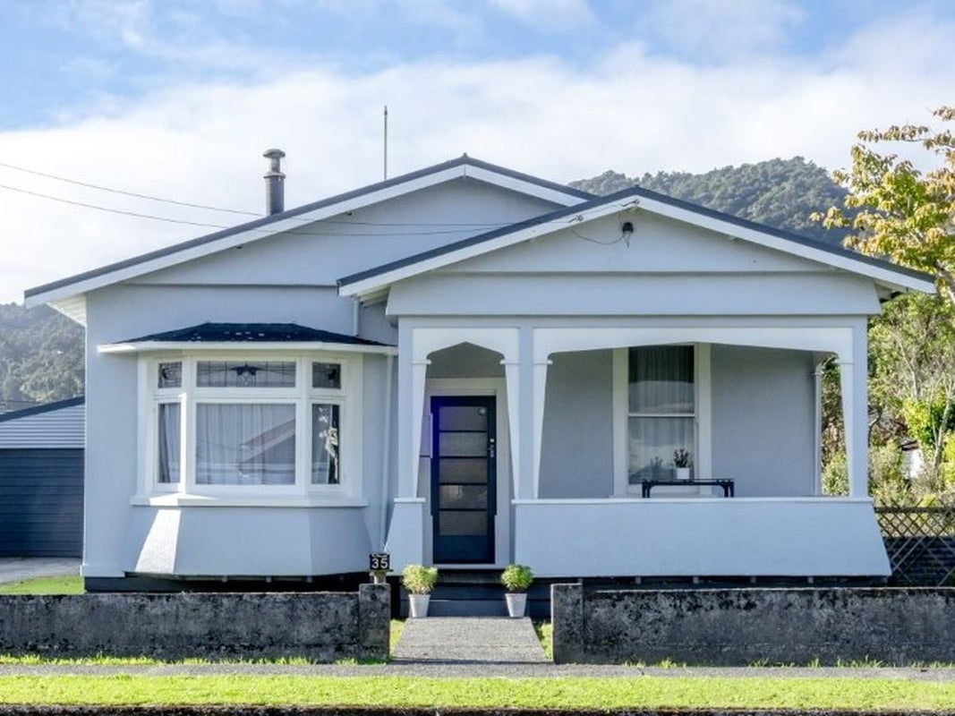 35 Fox Street, Cobden, Greymouth - Carousel 1