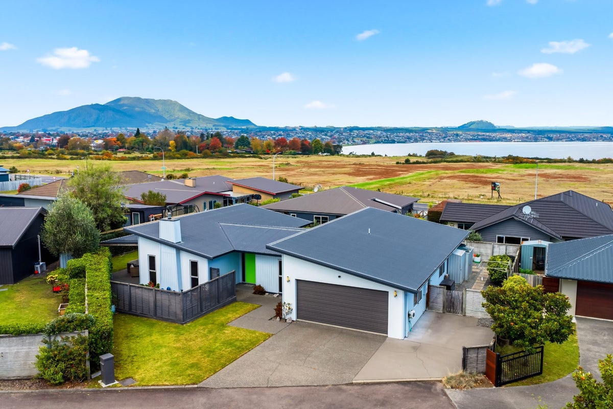 8 Lochaber Drive, Nukuhau, Taupo - Carousel 2
