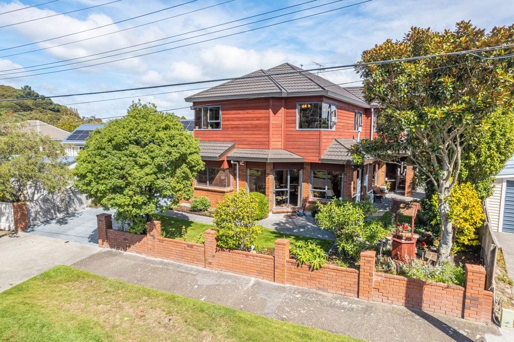 2/173 Riverside Drive Central, Waiwhetu, Lower Hutt - Carousel 1