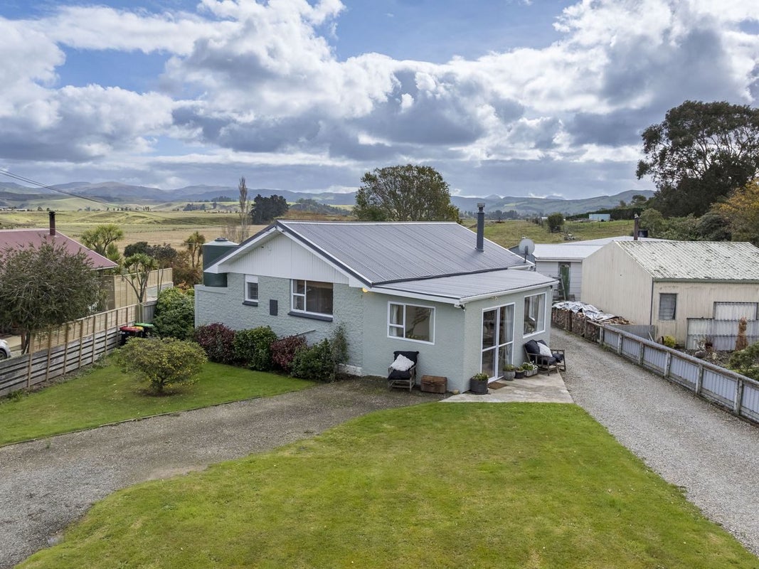 12 Kerr Street, Karitane, Waikouaiti - Carousel 1