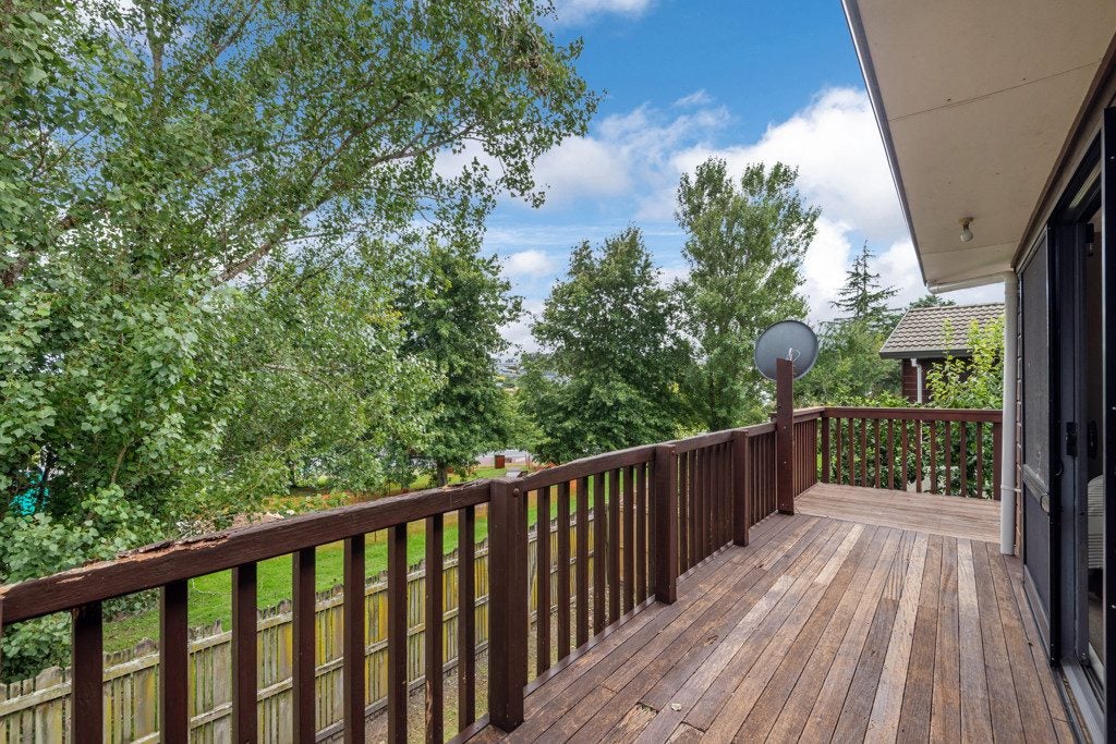 2/18 Altair Place, Windsor Park, Auckland - Carousel 2