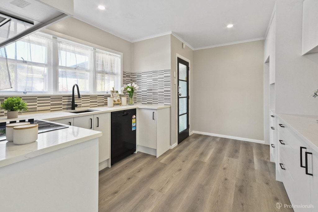 31 Esperanto Road, Papatoetoe, Auckland - Carousel 2