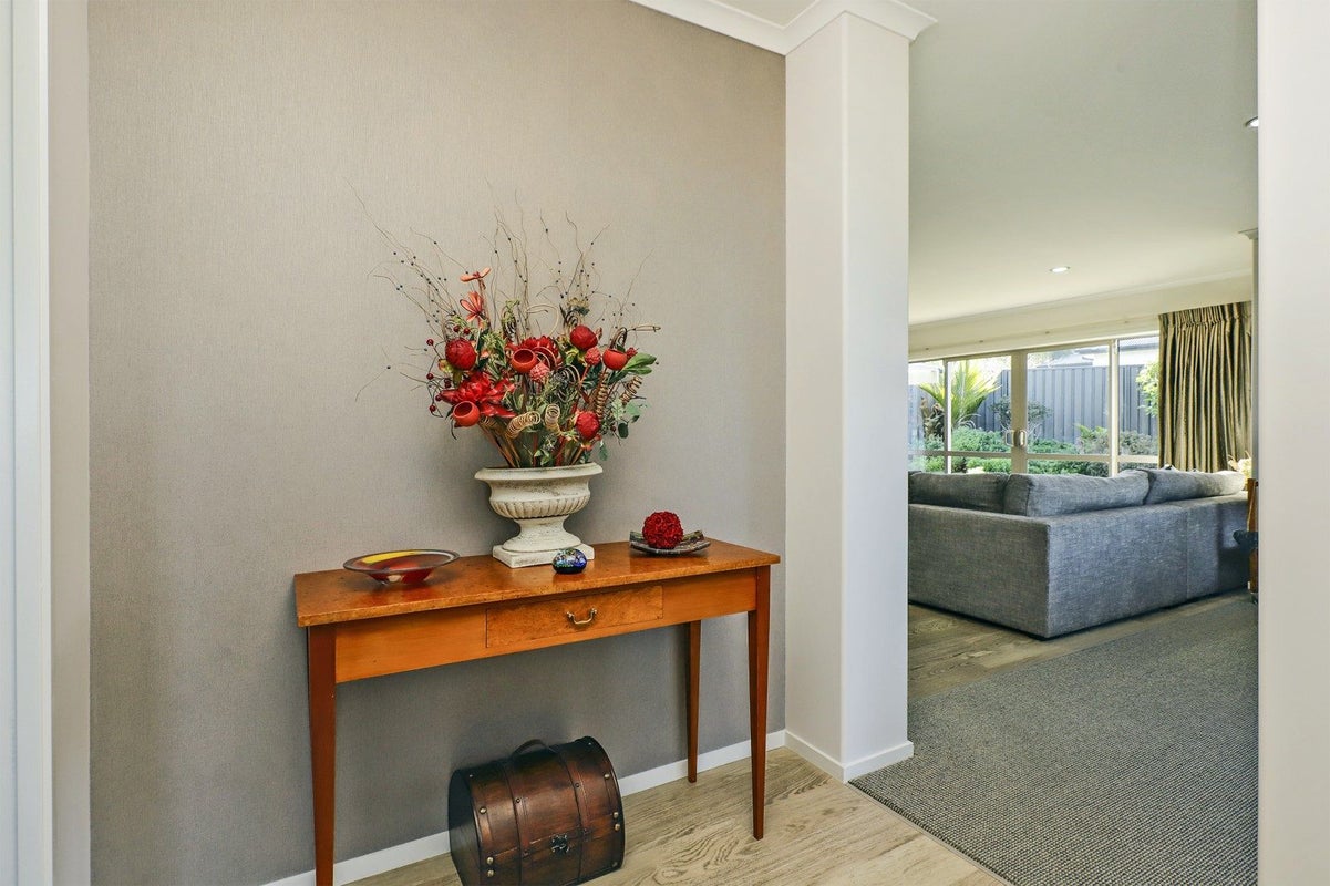 3 Flers Place, Taradale, Napier - Carousel 2