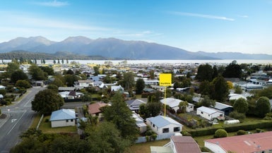 16B Sutherland Street, Te Anau, Te Anau - Carousel 1