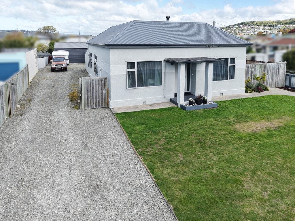 27 Ouse Street, Oamaru - Carousel 2