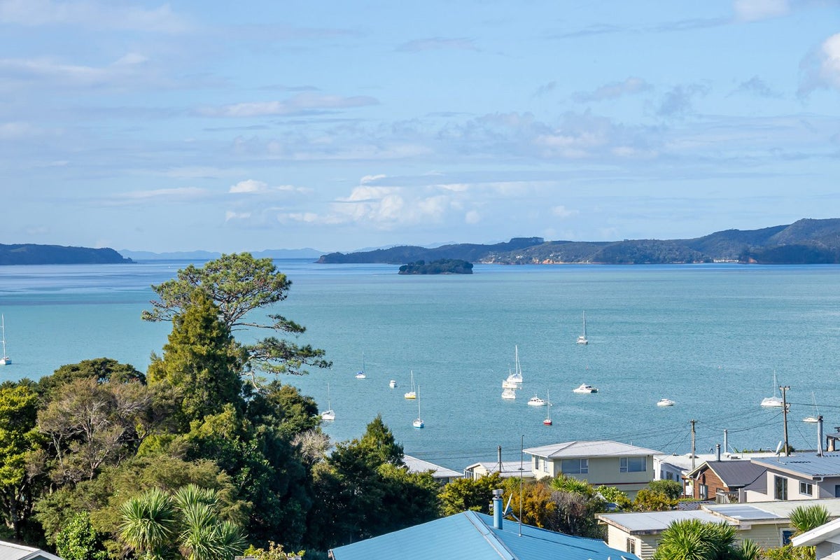 11 Mera Road, Algies Bay, Warkworth - Carousel 2