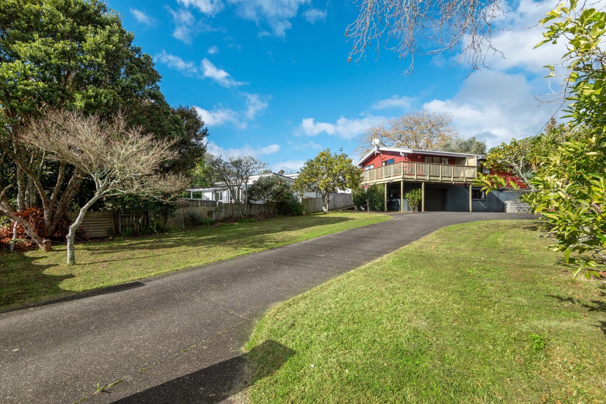59 Greenhithe Road, Greenhithe, Auckland - Carousel 1