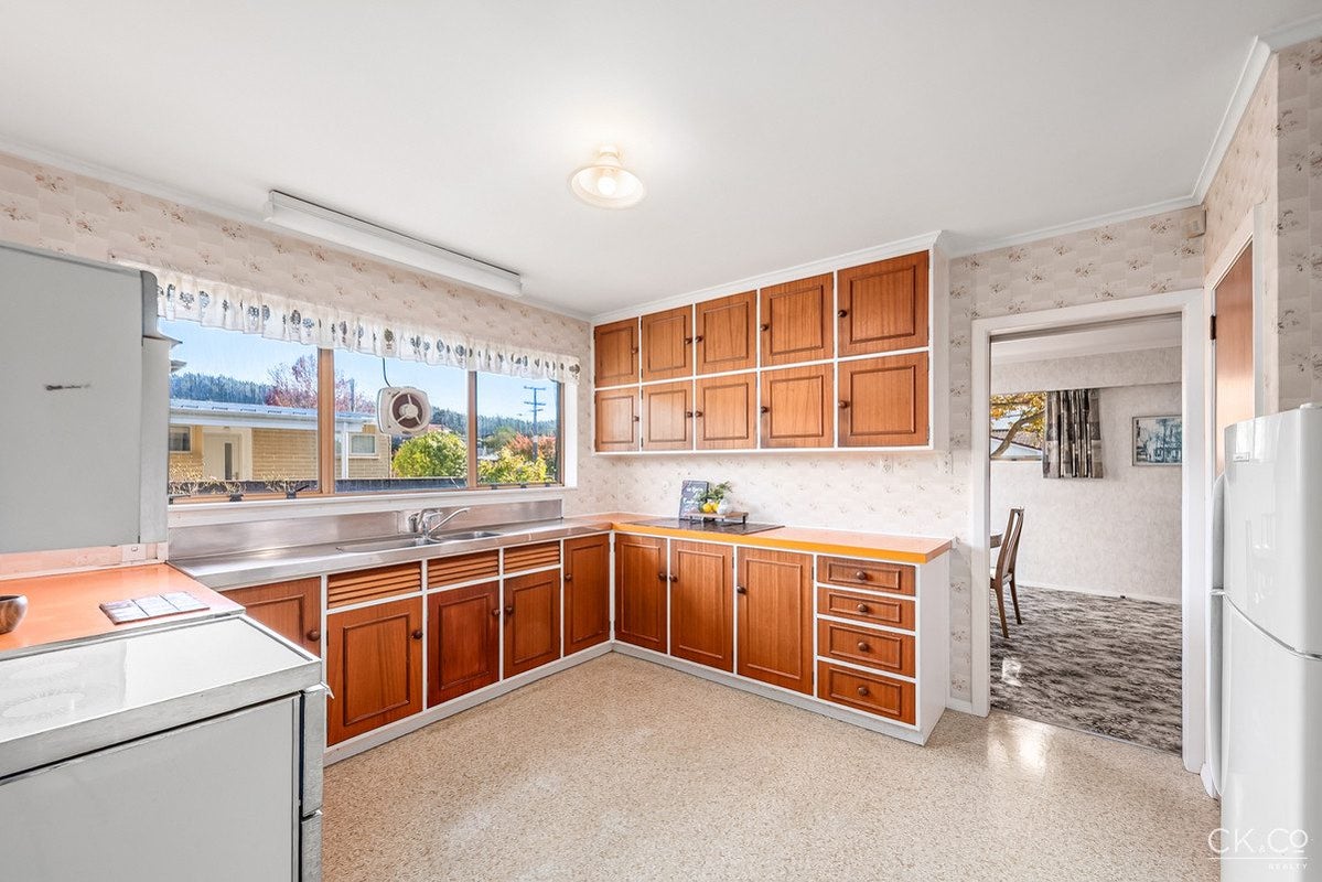 40 Whitemans Road, Silverstream, Upper Hutt - Carousel 2