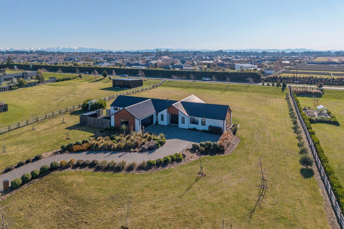 37 Silver Peaks Drive, West Melton, West Melton - Carousel 18