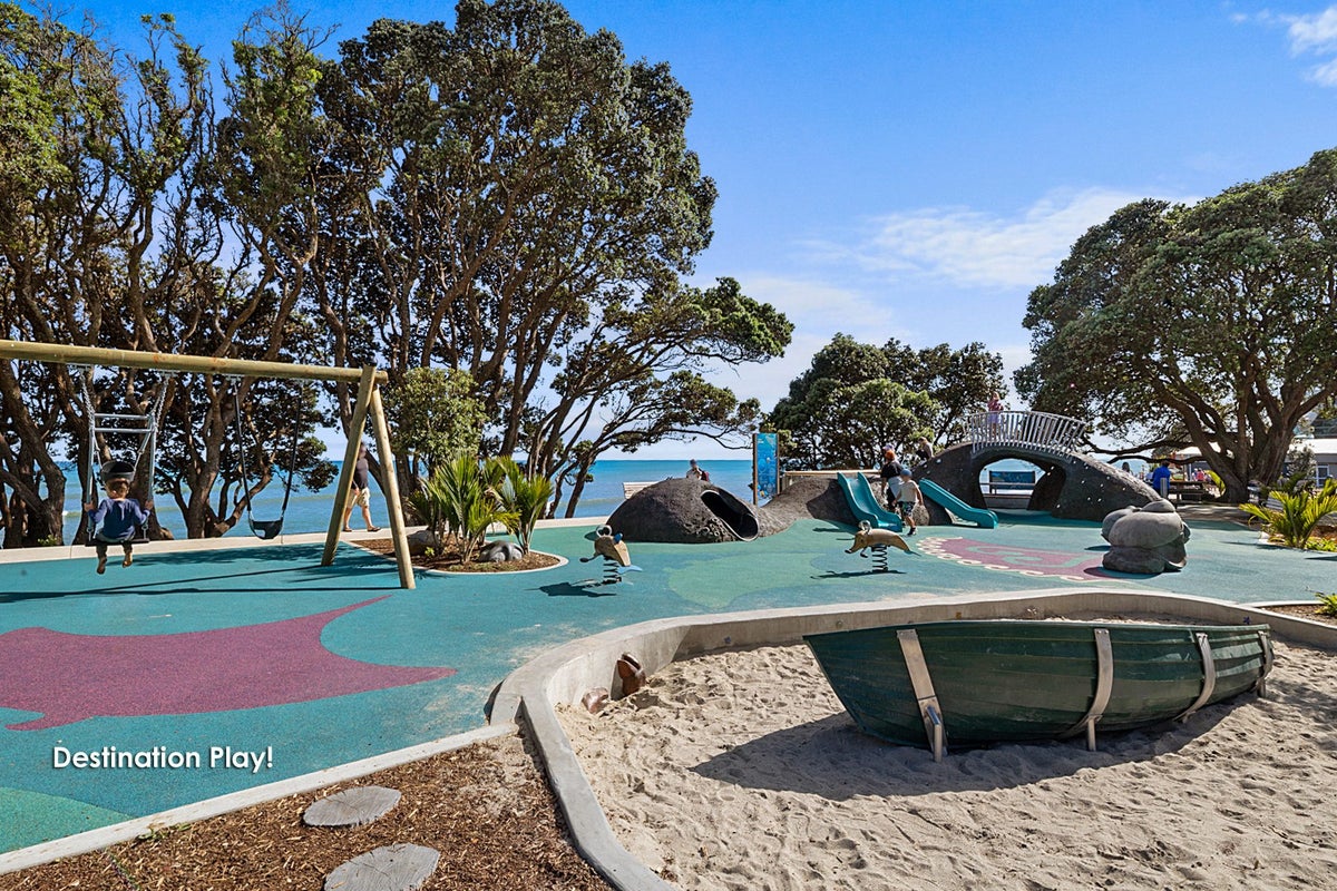 8 Morley Street, New Plymouth, New Plymouth - Carousel 15