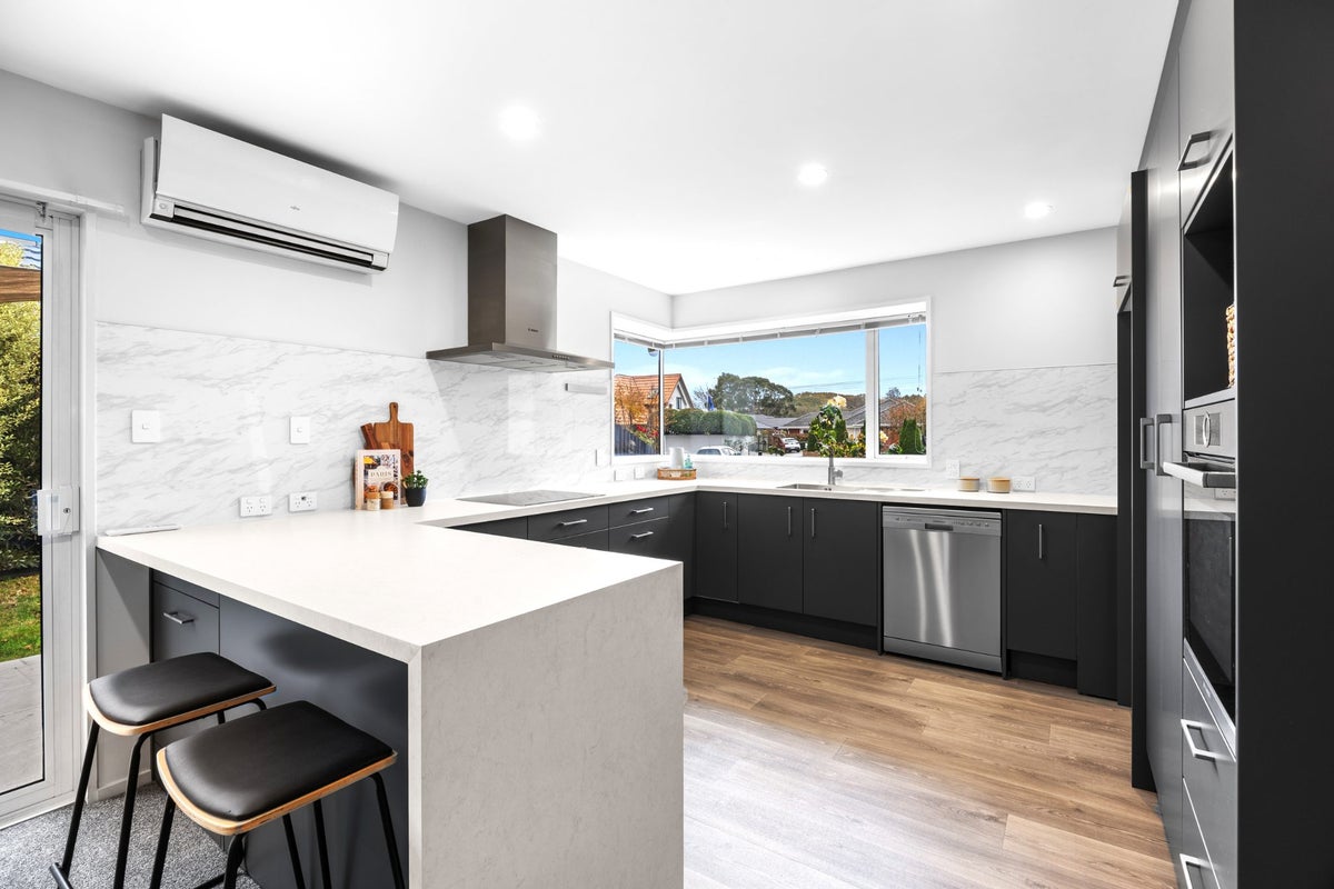 47 Showgate Avenue, Sockburn, Christchurch - Carousel 2