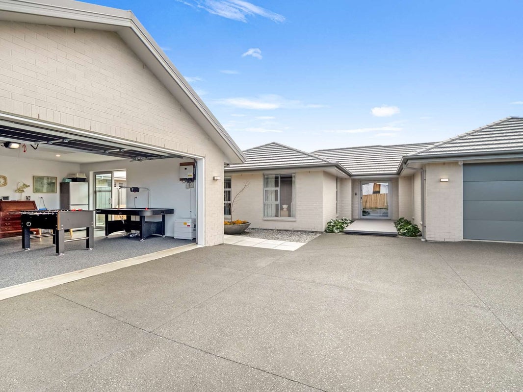 4 Hunter Lane, Amberley, Amberley - Carousel 2