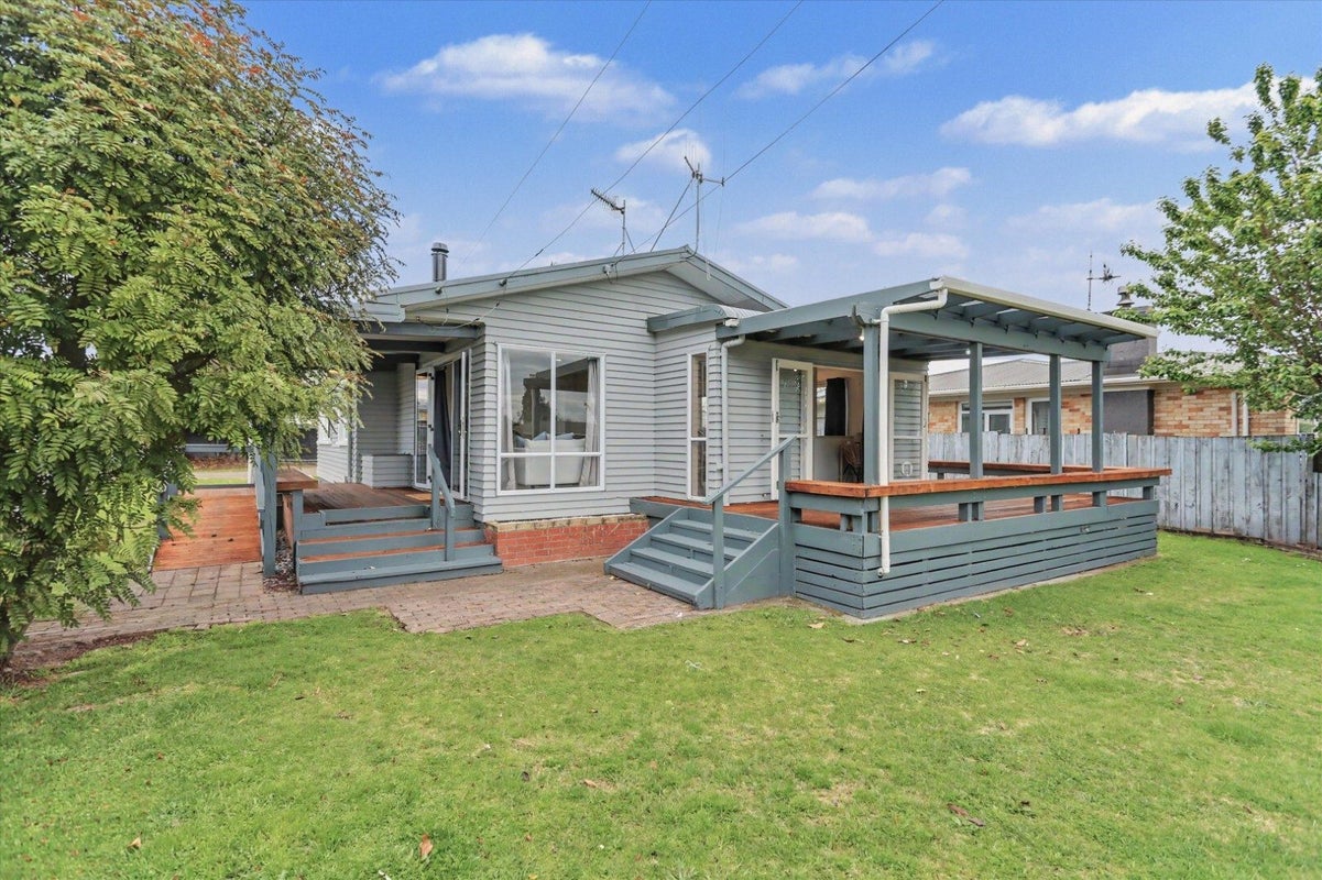 15 Carlisle Street, Greerton, Tauranga - Carousel 1
