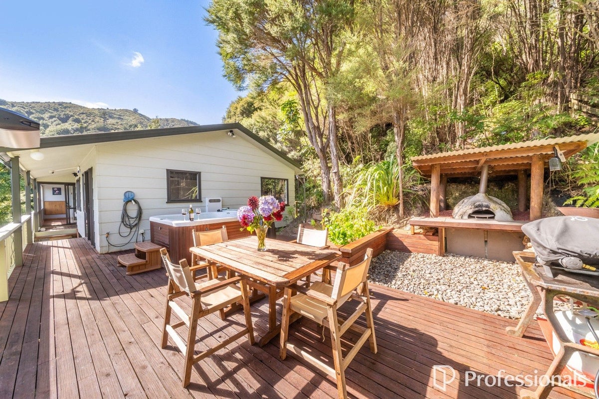 2C Swainson Street, Naenae, Lower Hutt - Carousel 2