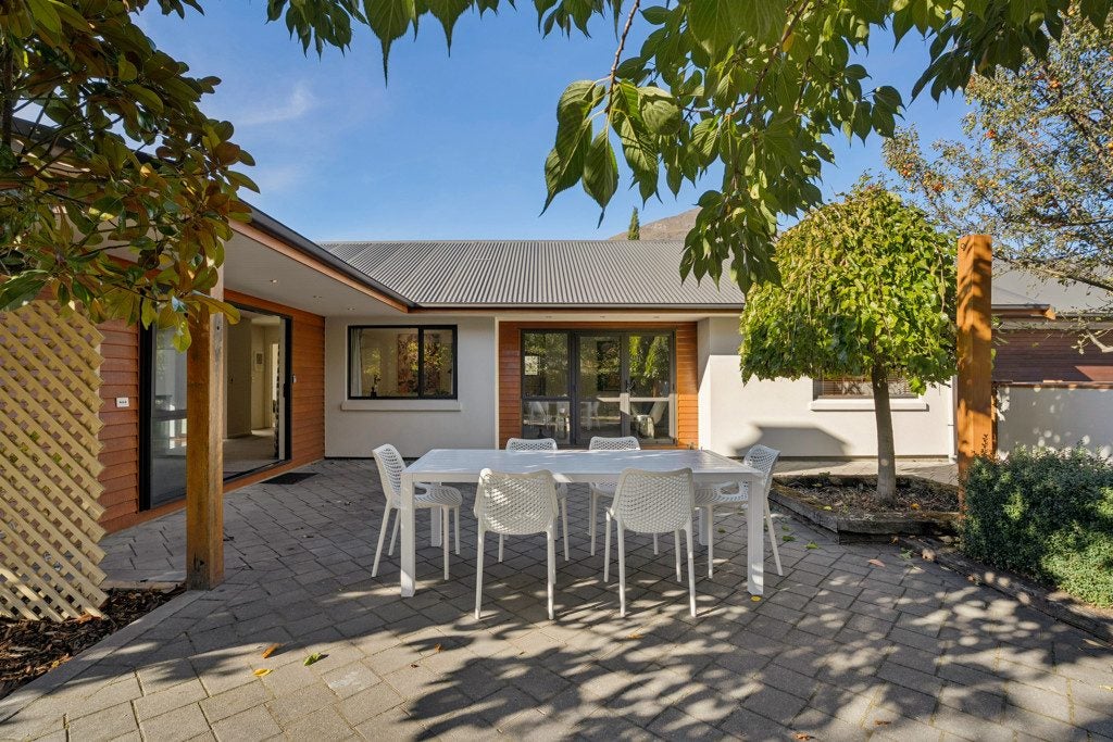 20 Sylvan Street, Lake Hayes, Queenstown - Carousel 1