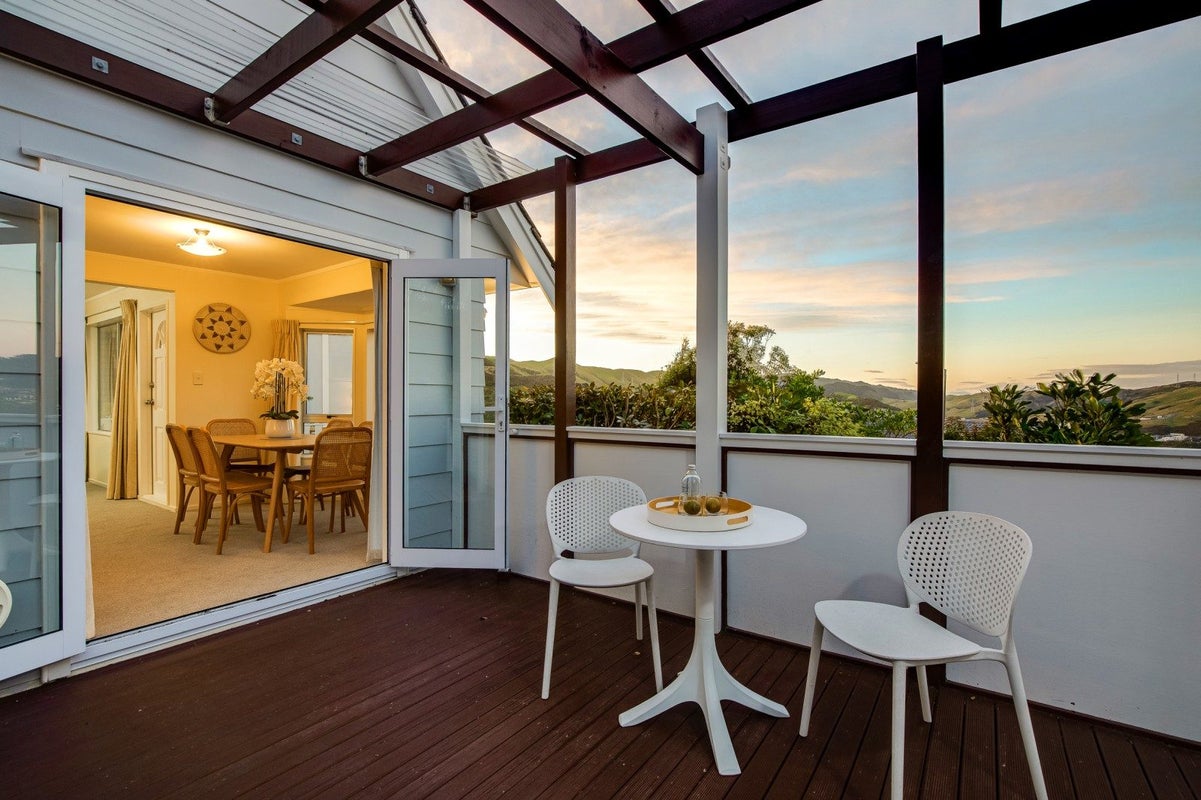 1 Anaheim Place, Churton Park, Wellington - Carousel 25