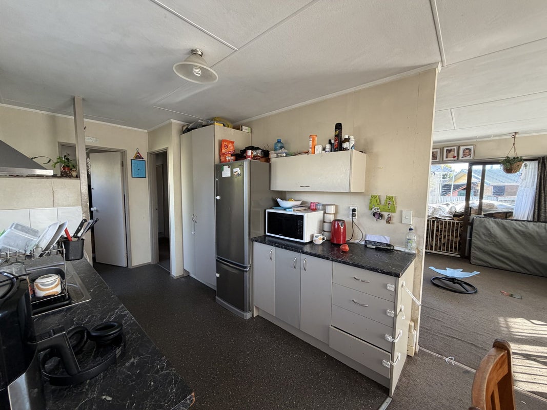 1 Taharangi Street, Koutu, Rotorua - Carousel 1
