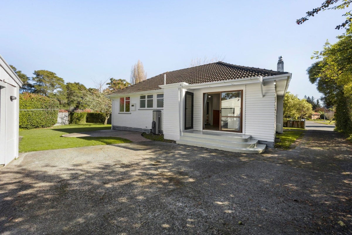 8 Annabel Place, Bader, Hamilton - Carousel 2