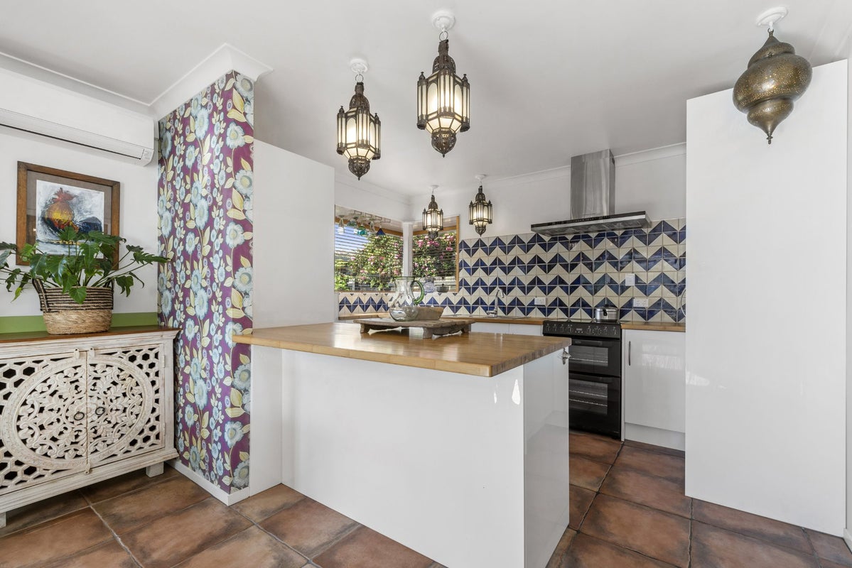 8B Holland Street, Glenholme, Rotorua - Carousel 1