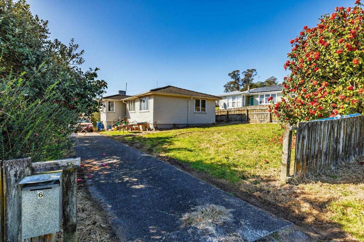 6 Whiteman Road, Kawakawa, Kawakawa - Carousel 1