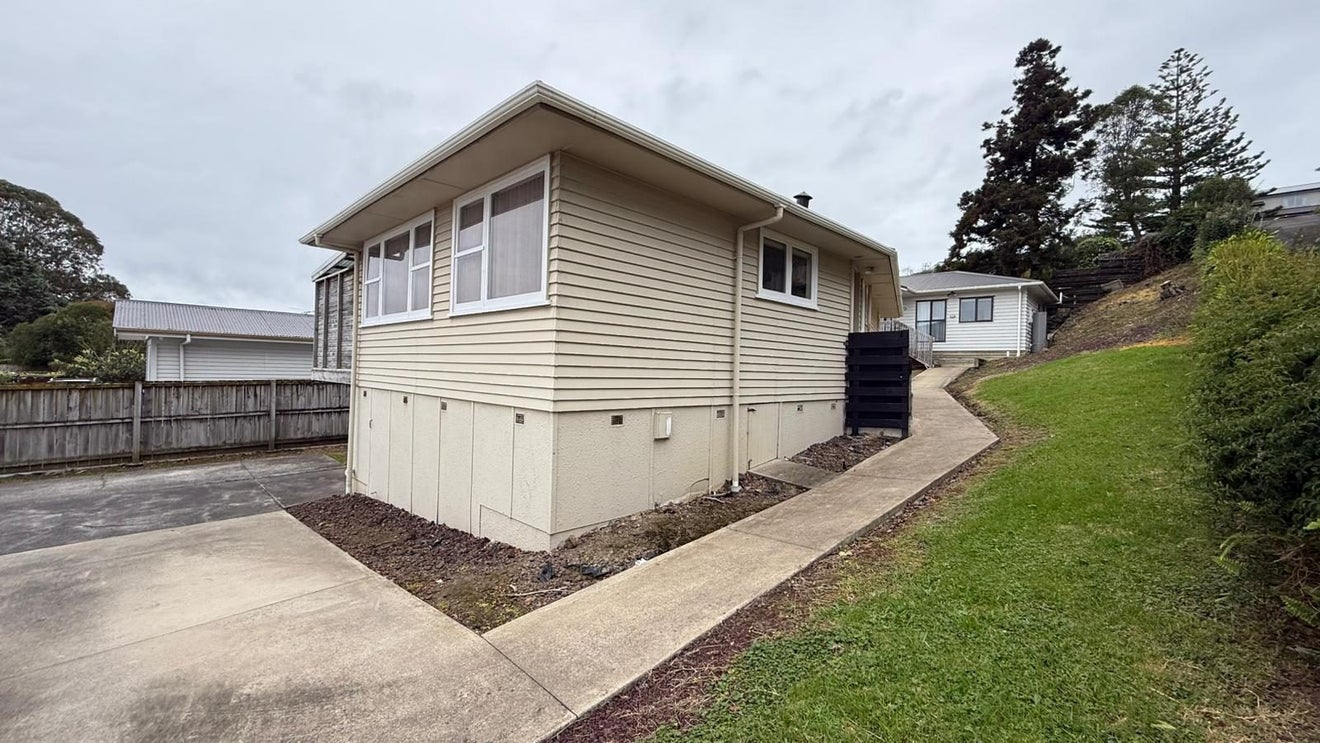140 Ti Rakau Drive, Pakuranga, Auckland - Carousel 1