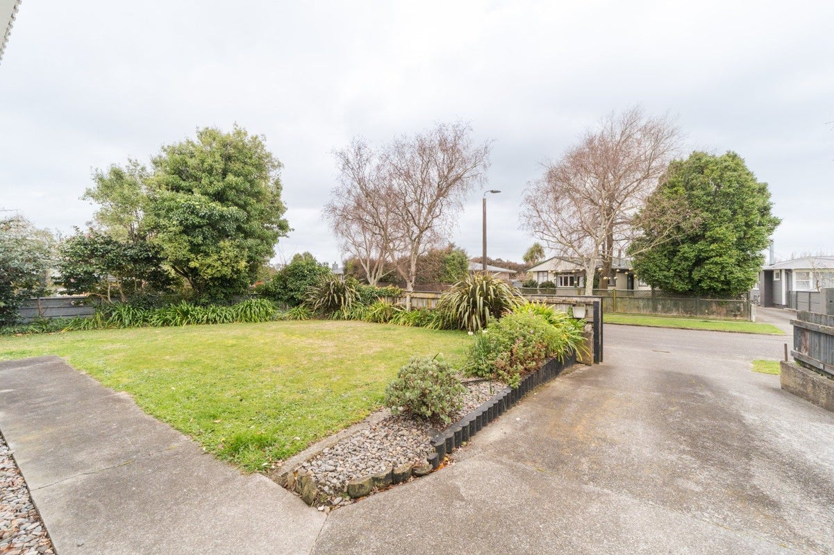 123 Ruamahanga Crescent, Terrace End, Palmerston North - Carousel 27
