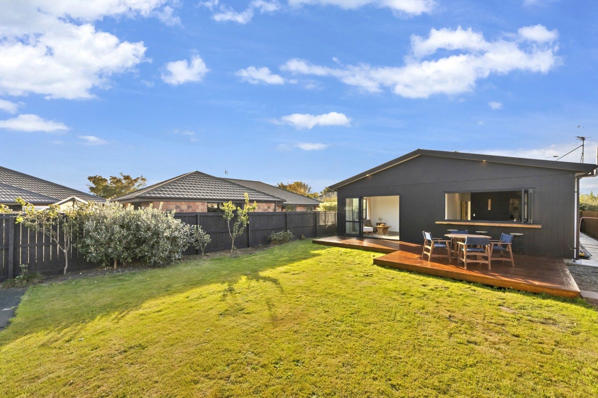 188 Travis Road, New Brighton, Christchurch - Carousel 1
