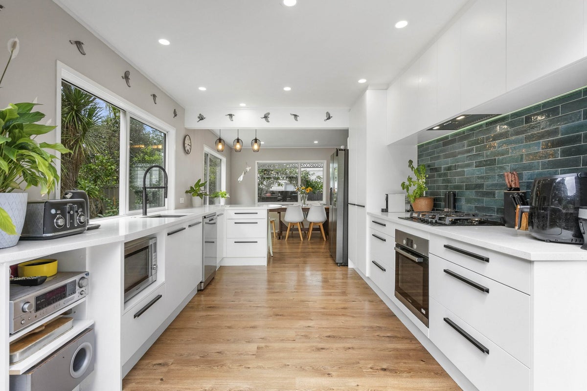 35C Atkin Avenue, Mission Bay, Auckland - Carousel 2