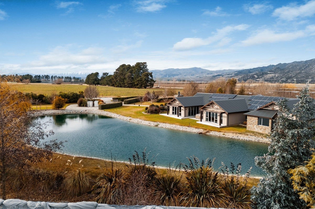 17 Pisa Moorings Road, Mount Pisa, Cromwell - Carousel 2