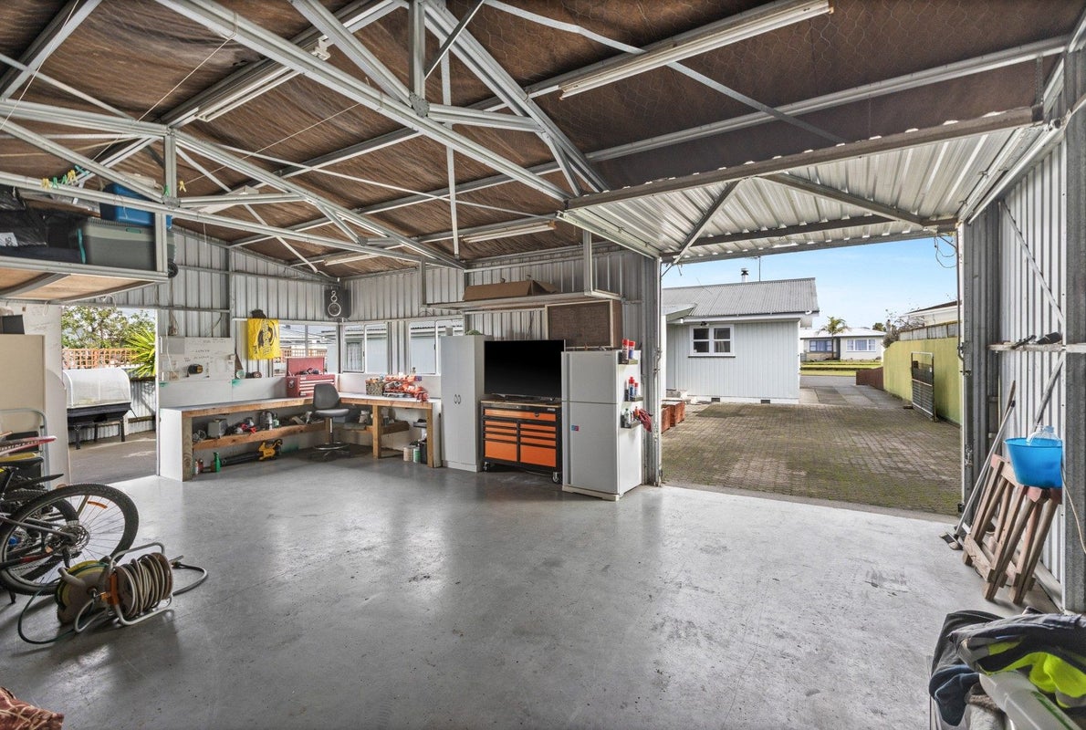 18 Norwich Crescent, Tamatea, Napier - Carousel 2