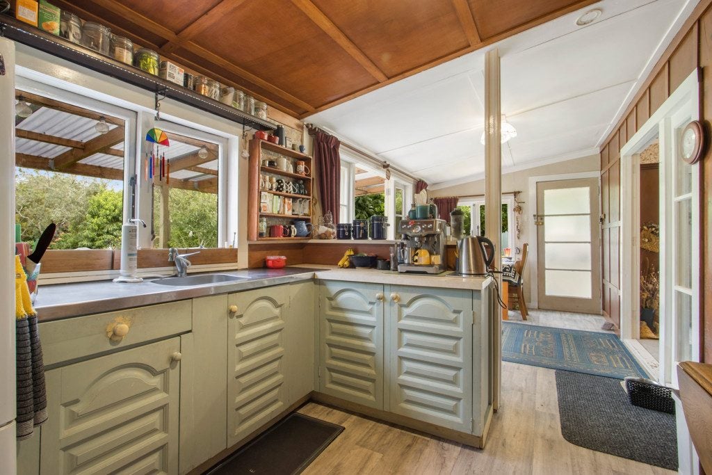10A Queen Street, Waikino, Waihi - Carousel 2